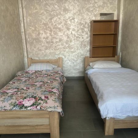 Lejla Apartamento Podgorica Exterior foto