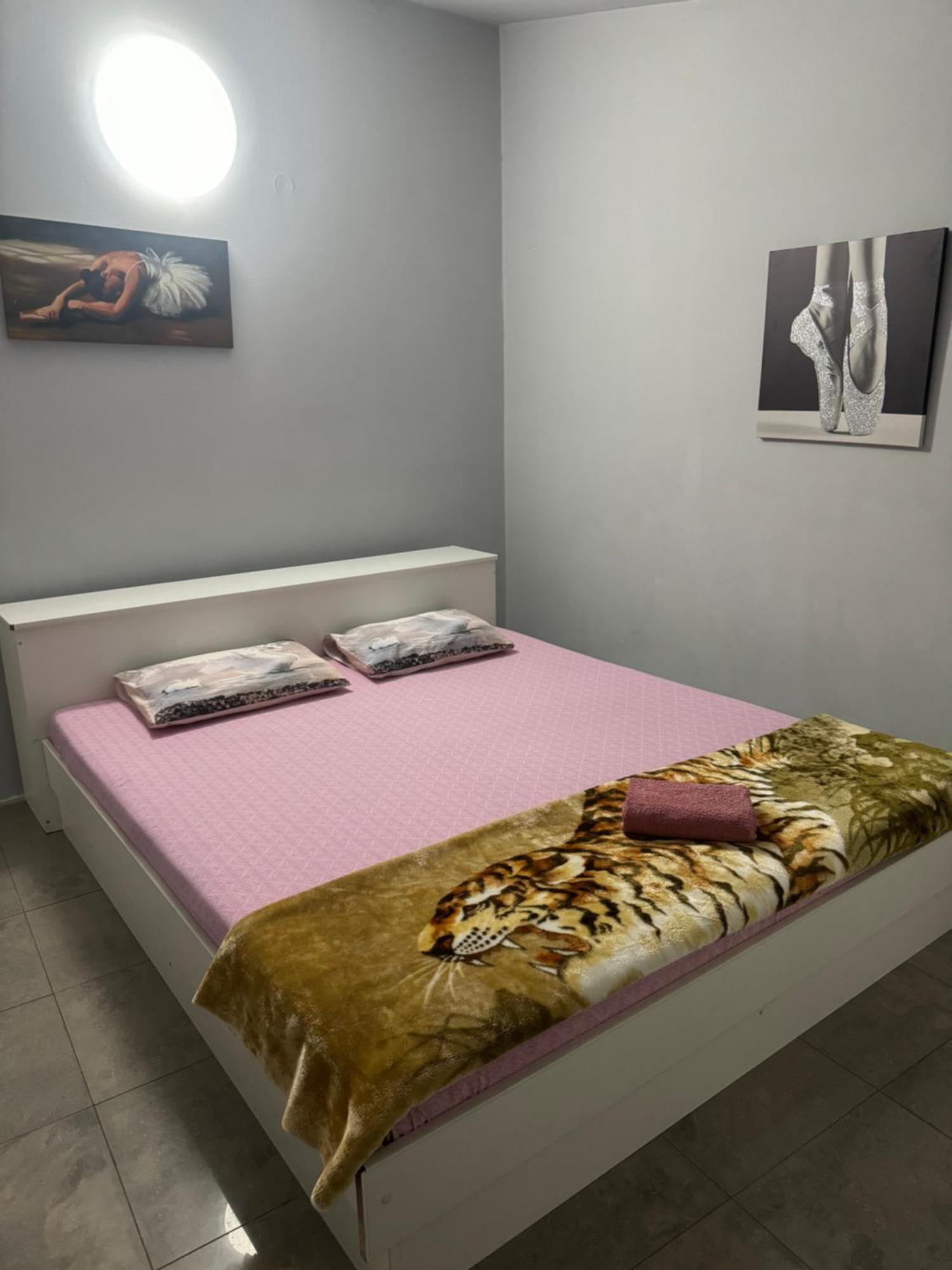 Lejla Apartamento Podgorica Exterior foto